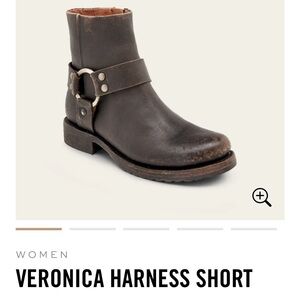 Frye Veronica bootie size 6 antiqued black
